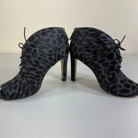 Louise et Cie Leopard Print Cow Hair Fur Peep Toe Lace Up Ankle Booties Heels 6M - Picture 9 of 12